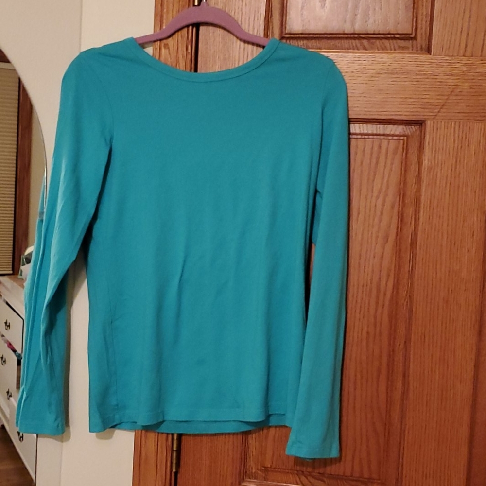 Sonoma long sleeve tee from kohls. Only worn once!